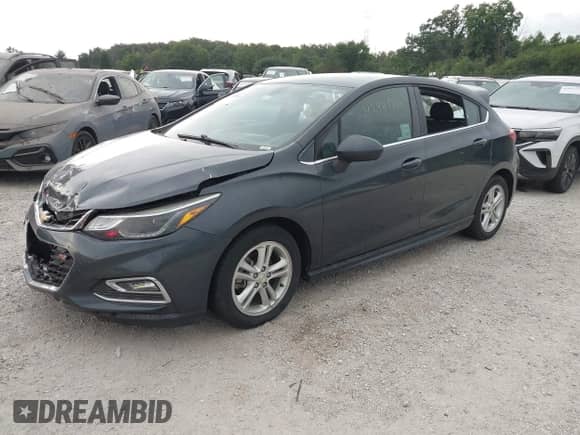 2018 Chevrolet Cruze LT с VIN 3G1BE6SM1JS596428, выставлен на аукционе IAAI как лот 42985370 с пробегом 70 184 миль миль и . История ставок и продаж доступна на DreamBid. Изображение 2.