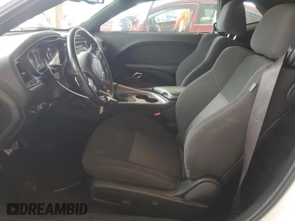 ✅ 2022 Dodge Challenger GT • VIN: 2C3CDZJG9NH233111 • Lot: 59876534. Wystawiony na Copart z przebiegiem 45 205 mil. Bezpłatny archiwum sprzedaży aukcyjnych z USA i szczegółowy raport historii pojazdu na DreamBid. Zdjęcie 7.