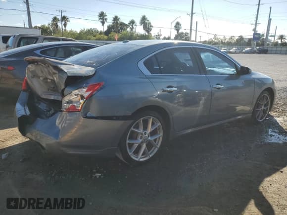 ✅ 2011 Nissan Maxima S • VIN: 1N4AA5AP4BC867693 • Lot: 91122685. Listed on Copart with 185,939 mi. Free auction sales archive from the USA and detailed vehicle history report at DreamBid. Image 3.