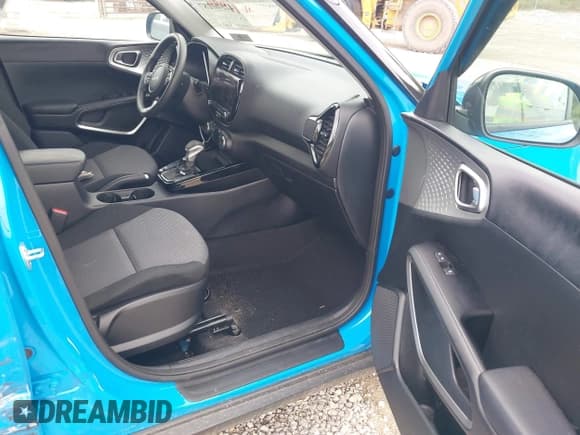 ✅ 2023 Kia Soul LX • VIN: KNDJ23AUXP7204582 • Lot: 42300287. Listed on IAAI with 60,057 mi. Free auction sales archive from the USA and detailed vehicle history report at DreamBid. Image 5.