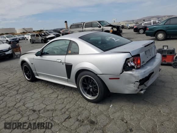 ✅ 2001 Ford Mustang GT Deluxe • VIN: 1FAFP42X81F229392 • Lot: 81474935. Listed on Copart with 116,702 mi. Free auction sales archive from the USA and detailed vehicle history report at DreamBid. Image 2.