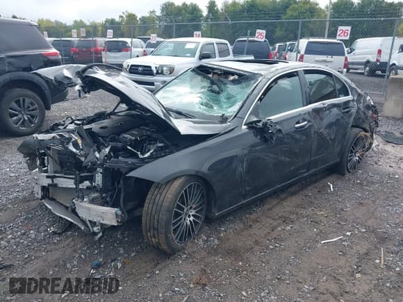 ✅ 2022 Mercedes-Benz C 300 • VIN: W1KAF4HB2NR060192 • Лот: 43259573. Опубликован ранее на IAAI с пробегом 67 981 миль. Бесплатный доступ к архиву аукционных продаж из США и подробный отчёт об истории автомобиля на DreamBid. Изображение 18.