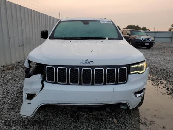 2018 Jeep Grand Cherokee Sterling with VIN 1C4RJFBG2JC204512, listed as a Copart auction lot 71598075 with 165,272 mi miles and Salvage title. Bid and sale history available at DreamBid. Image 5.
