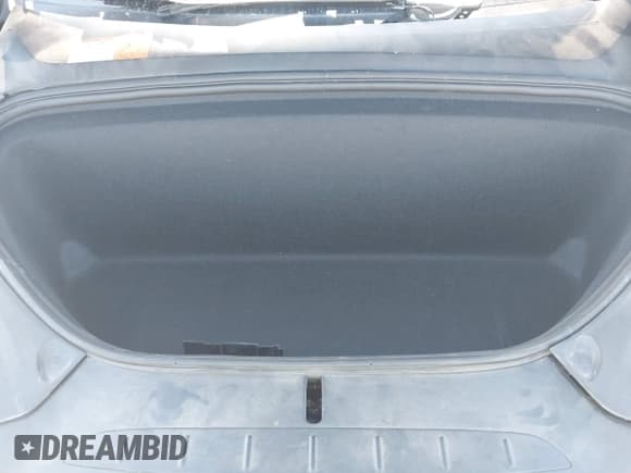 ✅ 2017 Tesla Model X 90D • VIN: 5YJXCBE24HF075440 • Lot: 43388534. Wystawiony na IAAI z przebiegiem Nie podano. Bezpłatny archiwum sprzedaży aukcyjnych z USA i szczegółowy raport historii pojazdu na DreamBid. Zdjęcie 10.