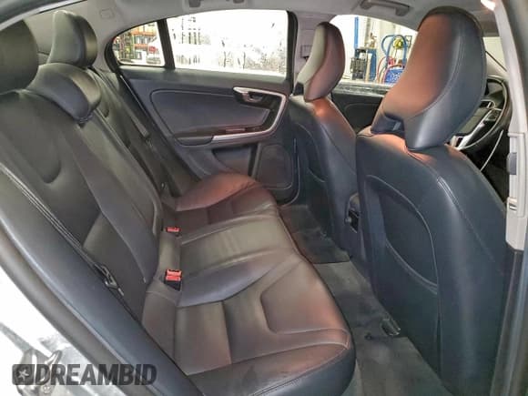 ✅ 2015 Volvo S60 T5 Premier • VIN: YV1612TK3F2352805 • Lot: 95750435. Listed on Copart with 172,199 mi. Free auction sales archive from the USA and detailed vehicle history report at DreamBid. Image 10.