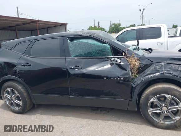 ✅ 2023 Chevrolet Blazer LT • VIN: 3GNKBCR45PS120266 • Lot: 42881624. Listed on IAAI with Not provided. Free auction sales archive from the USA and detailed vehicle history report at DreamBid. Image 12.