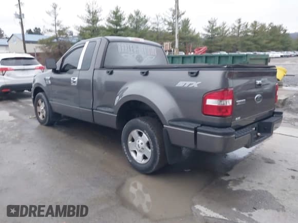 ✅ 2005 Ford F-150 STX • VIN: 1FTRF02W05KD69072 • Lot: 43718741. Wystawiony na IAAI z przebiegiem 124 178 mil. Bezpłatny archiwum sprzedaży aukcyjnych z USA i szczegółowy raport historii pojazdu na DreamBid. Zdjęcie 3.