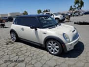 ✅ 2004 MINI Hardtop S • VIN: WMWRE33454TD78702 • Lot: 61276765. Listed on Copart with 192,445 mi. Free auction sales archive from the USA and detailed vehicle history report at DreamBid. Image 4.