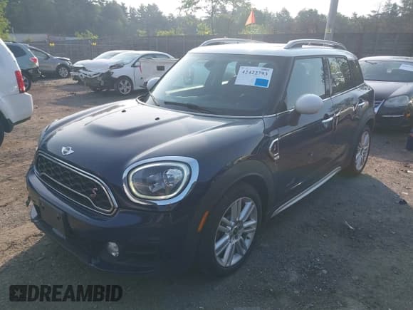 ✅ 2018 MINI Countryman Cooper S • VIN: WMZYT5C3XJ3E60444 • Lot: 42422793. Listed on IAAI with 96,722 mi. Free auction sales archive from the USA and detailed vehicle history report at DreamBid. Image 17.