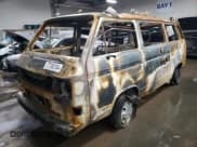 ✅ 1983 Volkswagen Vanagon GL • VIN: WV2ZB025XDH102750 • Lot: 77780184. Wystawiony na Copart z przebiegiem Nie podano. Bezpłatny archiwum sprzedaży aukcyjnych z USA i szczegółowy raport historii pojazdu na DreamBid. Zdjęcie 1.