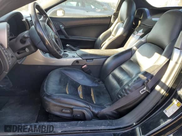 2005 Chevrolet Corvette с VIN 1G1YY34U955132364, выставлен на аукционе Copart как лот 80483604 с пробегом 116 395 миль миль и Чистый • Clean title. История ставок и продаж доступна на DreamBid. Изображение 7.