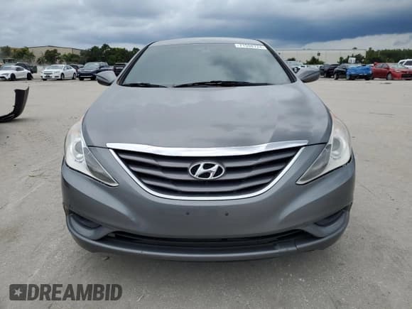 ✅ 2013 Hyundai Sonata GLS • VIN: 5NPEB4AC5DH732066 • Lot: 71598724. Listed on Copart with 145,215 mi. Free auction sales archive from the USA and detailed vehicle history report at DreamBid. Image 5.