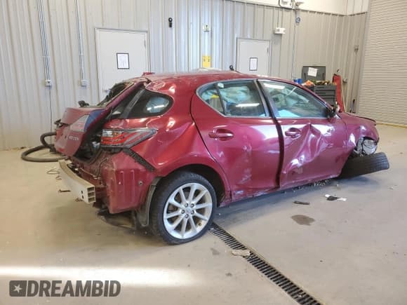 ✅ 2012 Lexus CT 200h • VIN: JTHKD5BH3C2105412 • Лот: 68726235. Опубликован ранее на Copart с пробегом Не указан. Бесплатный доступ к архиву аукционных продаж из США и подробный отчёт об истории автомобиля на DreamBid. Изображение 3.