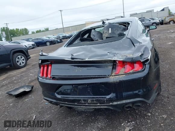 ✅ 2021 Ford Mustang GT • VIN: 1FA6P8CF7M5113656 • Lot: 43024931. Listed on IAAI with 16,200 mi. Free auction sales archive from the USA and detailed vehicle history report at DreamBid. Image 16.