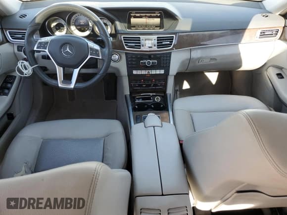 ✅ 2014 Mercedes-Benz E 350 Luxury • VIN: WDDHF8JB2EA983500 • Lot: 86524655. Wystawiony na Copart z przebiegiem 128 666 mil. Bezpłatny archiwum sprzedaży aukcyjnych z USA i szczegółowy raport historii pojazdu na DreamBid. Zdjęcie 8.