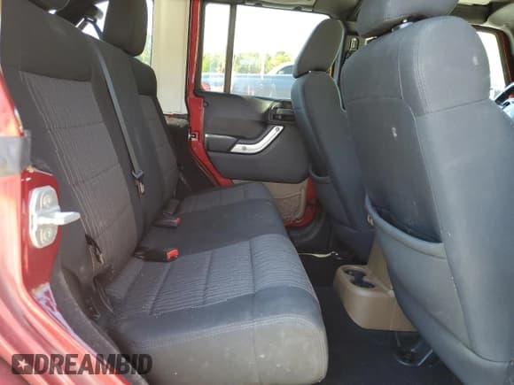 ✅ 2012 Jeep Wrangler Unlimited Sahara • VIN: 1C4BJWEG0CL191467 • Lot: 80293175. Wystawiony na Copart z przebiegiem 156 247 mil. Bezpłatny archiwum sprzedaży aukcyjnych z USA i szczegółowy raport historii pojazdu na DreamBid. Zdjęcie 11.