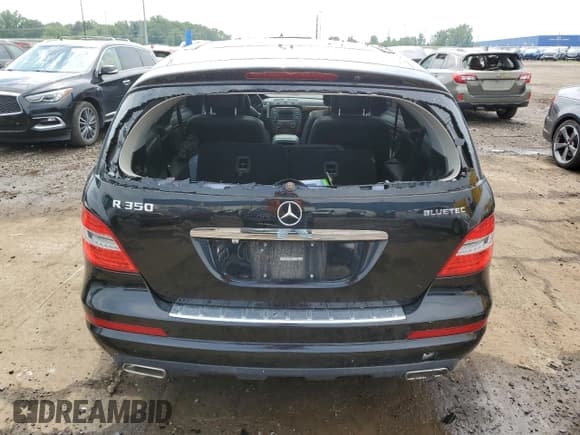 ✅ 2011 Mercedes-Benz R 350 • VIN: 4JGCB2FE9BA127828 • Lot: 63202645. Listed on Copart with 71,592 mi. Free auction sales archive from the USA and detailed vehicle history report at DreamBid. Image 6.