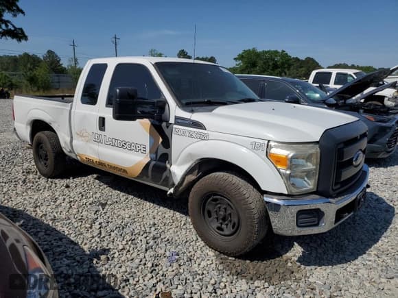 ✅ 2014 Ford F-250 XL • VIN: 1FT7X2A6XEEB73348 • Lot: 52597635. Listed on Copart with 144,143 mi. Free auction sales archive from the USA and detailed vehicle history report at DreamBid. Image 4.