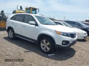 ✅ 2013 Kia Sorento EX • VIN: 5XYKU3A62DG375423 • Lot: 42254621. Listed on IAAI with 86,404 mi. Free auction sales archive from the USA and detailed vehicle history report at DreamBid. Image 1.