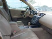 ✅ 2005 Nissan Murano SL • VIN: JN8AZ08WX5W426905 • Lot: 42746105. Wystawiony na IAAI z przebiegiem 123 309 mil. Bezpłatny archiwum sprzedaży aukcyjnych z USA i szczegółowy raport historii pojazdu na DreamBid. Zdjęcie 5.