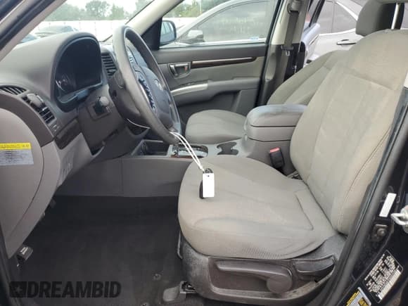 ✅ 2012 Hyundai Santa Fe GLS • VIN: 5XYZGDAB7CG092538 • Лот: 79193424. Опубликован ранее на Copart с пробегом 137 708 миль. Бесплатный доступ к архиву аукционных продаж из США и подробный отчёт об истории автомобиля на DreamBid. Изображение 7.