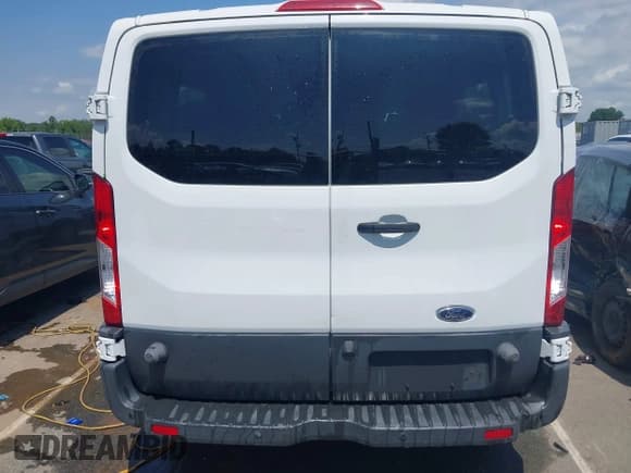 ✅ 2016 Ford Transit XL • VIN: 1FBZX2ZM6GKB11191 • Lot: 43018554. Wystawiony na IAAI z przebiegiem 162 192 mil. Bezpłatny archiwum sprzedaży aukcyjnych z USA i szczegółowy raport historii pojazdu na DreamBid. Zdjęcie 16.