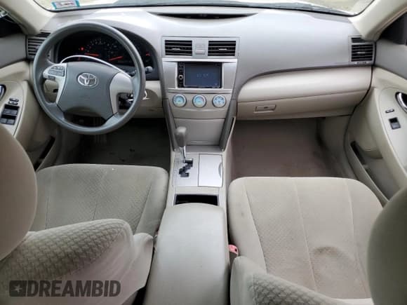 ✅ 2009 Toyota Camry • VIN: 4T1BE46K09U810174 • Lot: 69372935. Wystawiony na Copart z przebiegiem 107 601 mil. Bezpłatny archiwum sprzedaży aukcyjnych z USA i szczegółowy raport historii pojazdu na DreamBid. Zdjęcie 8.