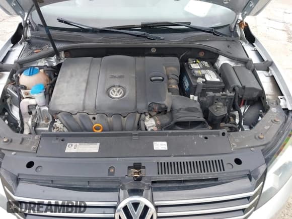 ✅ 2013 Volkswagen Passat Wolfsburg Edition • VIN: 1VWAH7A34DC105687 • Лот: 42668935. Опубликован ранее на IAAI с пробегом 146 281 миль. Бесплатный доступ к архиву аукционных продаж из США и подробный отчёт об истории автомобиля на DreamBid. Изображение 10.