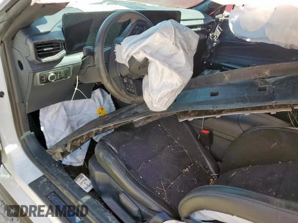 ✅ 2024 Ford Mustang Dark Horse • VIN: 1FA6P8R09R5501952 • Lot: 70358245. Wystawiony na Copart z przebiegiem 8 839 mil. Bezpłatny archiwum sprzedaży aukcyjnych z USA i szczegółowy raport historii pojazdu na DreamBid. Zdjęcie 8.