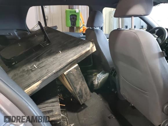 ✅ 2009 Volkswagen Golf GTI • VIN: WVWGD71K99W131014 • Lot: 47857095. Listed on Copart with 180,763 mi. Free auction sales archive from the USA and detailed vehicle history report at DreamBid. Image 10.