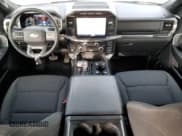 ✅ 2023 Ford F-150 Lariat • VIN: 1FTFW1E8XPKE36141 • Lot: 90046655. Wystawiony na Copart z przebiegiem 44 983 mil. Bezpłatny archiwum sprzedaży aukcyjnych z USA i szczegółowy raport historii pojazdu na DreamBid. Zdjęcie 8.