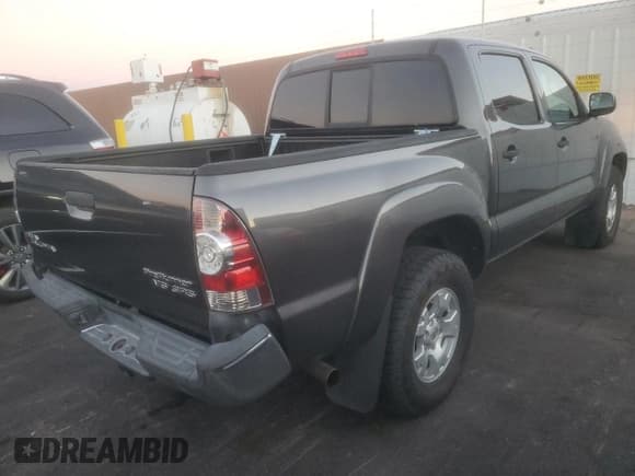 ✅ 2010 Toyota Tacoma PreRunner • VIN: 3TMJU4GN9AM104745 • Lot: 86318085. Wystawiony na Copart z przebiegiem 125 758 mil. Bezpłatny archiwum sprzedaży aukcyjnych z USA i szczegółowy raport historii pojazdu na DreamBid. Zdjęcie 3.