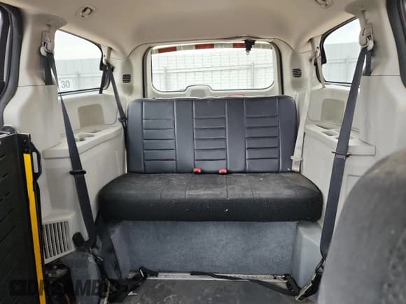 ✅ 2014 Dodge Grand Caravan SE 30th Anniversary • VIN: 2C4RDGBG7ER285615 • Лот: 92254175. Опубликован ранее на Copart с пробегом 301 025 миль. Бесплатный доступ к архиву аукционных продаж из США и подробный отчёт об истории автомобиля на DreamBid. Изображение 10.