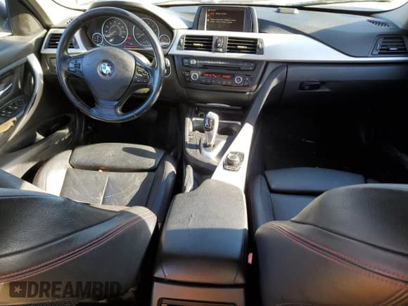 ✅ 2013 BMW 3 Series 328i xDrive • VIN: WBA3B5C59DF594423 • Lot: 92720765. Listed on Copart with 160,402 mi. Free auction sales archive from the USA and detailed vehicle history report at DreamBid. Image 8.