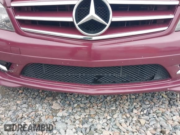 ✅ 2011 Mercedes-Benz C 300 Sport • VIN: WDDGF8BB6BR151780 • Lot: 43856563. Listed on IAAI with 200,737 mi. Free auction sales archive from the USA and detailed vehicle history report at DreamBid. Image 6.