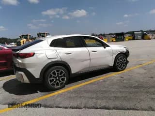 ✅ 2025 BMW X2 xDrive28i • VIN: WBX63GM0XS5085930 • Лот: 41888651. Опубликован ранее на IAAI с пробегом 8 157 миль. Бесплатный доступ к архиву аукционных продаж из США и подробный отчёт об истории автомобиля на DreamBid. Изображение 4.