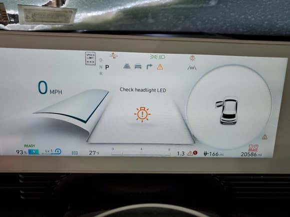 2022 Hyundai Ioniq 5 Limited z VIN KM8KRDAF6NU083793, wystawiony jako Copart lot #38691144 z przebiegiem 20 586 mil mil oraz . Historia ofert i sprzedaży dostępna na DreamBid. Obrazek 9.