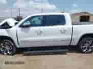 2024 Ram 1500 Limited с VIN 1C6SRFHTXRN208717, выставлен на аукционе IAAI как лот 42372730 с пробегом 5 872 миль миль и . История ставок и продаж доступна на DreamBid. Изображение 14.