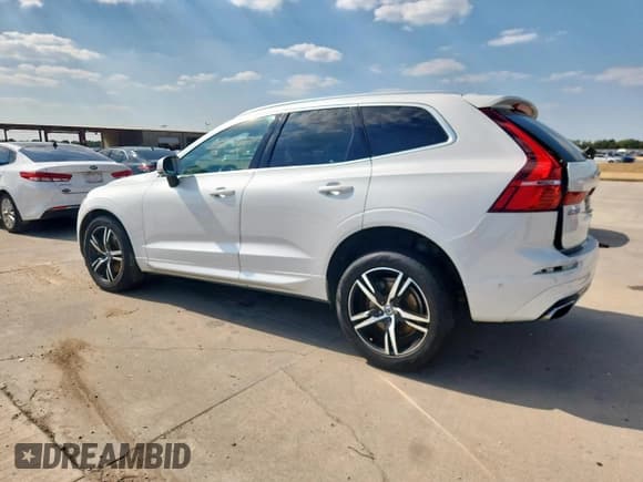✅ 2018 Volvo XC60 R-Design • VIN: LYVA22RM9JB117015 • Lot: 83844395. Listed on Copart with 38,796 mi. Free auction sales archive from the USA and detailed vehicle history report at DreamBid. Image 2.