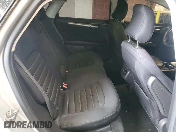 ✅ 2015 Ford Fusion SE • VIN: 3FA6P0H79FR227323 • Lot: 92487665. Wystawiony na Copart z przebiegiem 133 928 mil. Bezpłatny archiwum sprzedaży aukcyjnych z USA i szczegółowy raport historii pojazdu na DreamBid. Zdjęcie 10.