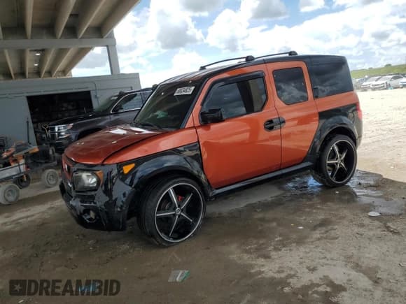 ✅ 2005 Honda Element LX • VIN: 5J6YH18365L016381 • Лот: 68034825. Опубликован ранее на Copart с пробегом 241 540 миль. Бесплатный доступ к архиву аукционных продаж из США и подробный отчёт об истории автомобиля на DreamBid. Изображение 1.