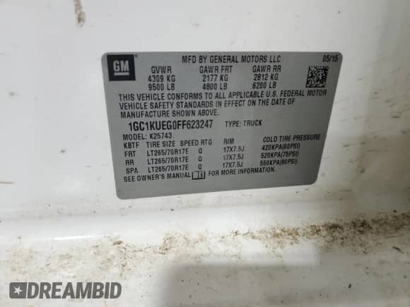 2015 Chevrolet Silverado 2500HD Work Truck z VIN 1GC1KUEG0FF623247, wystawiony jako Copart lot #55618025 z przebiegiem 165 890 mil mil oraz Szkoda całkowita • Salvage title. Historia ofert i sprzedaży dostępna na DreamBid. Obrazek 12.