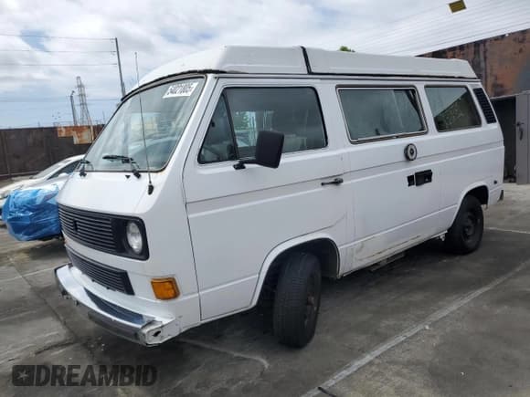 ✅ 1982 Volkswagen Vanagon • VIN: WV2ZG0252CH073051 • Лот: 54021805. Опубликован ранее на Copart с пробегом Не указан. Бесплатный доступ к архиву аукционных продаж из США и подробный отчёт об истории автомобиля на DreamBid. Изображение 1.