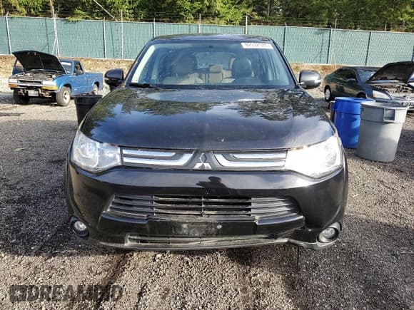 ✅ 2014 Mitsubishi Outlander SE • VIN: JA4AD3A33EZ016984 • Lot: 92532585. Listed on Copart with 170,371 mi. Free auction sales archive from the USA and detailed vehicle history report at DreamBid. Image 5.