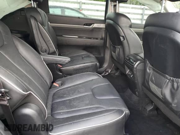 2024 Hyundai Palisade SEL z VIN KM8R44GE8RU773644, wystawiony jako Copart lot #90564845 z przebiegiem 16 827 mil mil oraz Nie do naprawy • Non repairable. Historia ofert i sprzedaży dostępna na DreamBid. Obrazek 11.