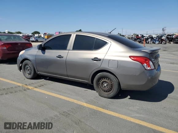 ✅ 2013 Nissan Versa S • VIN: 3N1CN7AP0DL847535 • Лот: 66713115. Опубликован ранее на Copart с пробегом 184 928 миль. Бесплатный доступ к архиву аукционных продаж из США и подробный отчёт об истории автомобиля на DreamBid. Изображение 2.