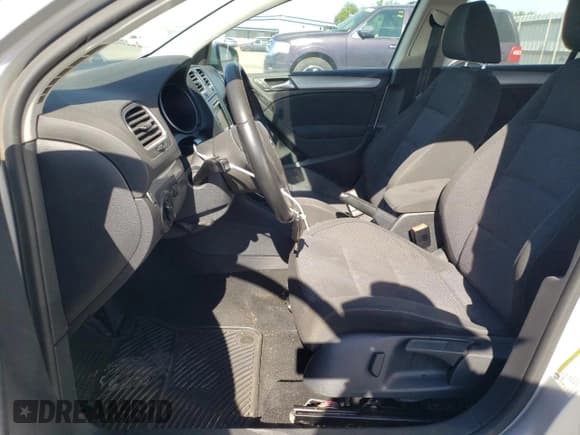 ✅ 2013 Volkswagen Golf w/Conv & Sunroof • VIN: WVWDB7AJXDW129765 • Lot: 57596485. Listed on Copart with 99,349 mi. Free auction sales archive from the USA and detailed vehicle history report at DreamBid. Image 7.