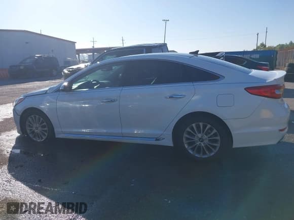 ✅ 2015 Hyundai Sonata Sport • VIN: 5NPE34AF7FH027585 • Лот: 43480952. Опубликован ранее на IAAI с пробегом 62 370 миль. Бесплатный доступ к архиву аукционных продаж из США и подробный отчёт об истории автомобиля на DreamBid. Изображение 14.