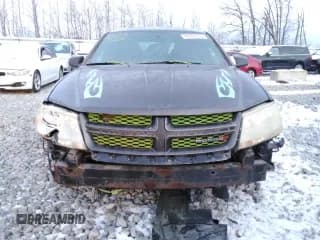 ✅ 2014 Dodge Avenger SE • VIN: 1C3CDZABXEN189664 • Lot: 42303165. Wystawiony na Copart z przebiegiem 197 492 mil. Bezpłatny archiwum sprzedaży aukcyjnych z USA i szczegółowy raport historii pojazdu na DreamBid. Zdjęcie 5.