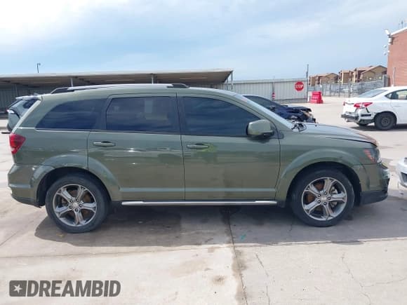 ✅ 2017 Dodge Journey Crossroad Plus • VIN: 3C4PDCGB2HT566106 • Лот: 42473554. Опубликован ранее на IAAI с пробегом 112 873 миль. Бесплатный доступ к архиву аукционных продаж из США и подробный отчёт об истории автомобиля на DreamBid. Изображение 13.